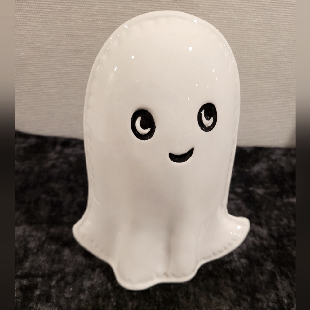 👻 NWOT Ceramic Ghost Halloween Statue